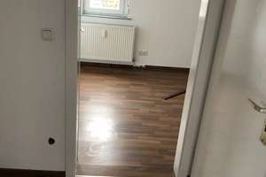 Studenten aufgepasst Stilvolle 3-Zimmer-Dachgeschosswohnung in Stuttgart – Straßburgerstr. 56, 70435 Zuffenhausen-Hohenstein, Stuttgart – Vorschaubild 3