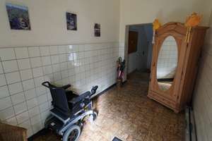 Solides Mehrfamilienhaus mit Baugrundstück für ein weiteres Mehrfamilienhaus – Die vollständige Adresse der Immobilie erhältst du vom Anbieter., 47198 Hochheide, Duisburg – Vorschaubild 2
