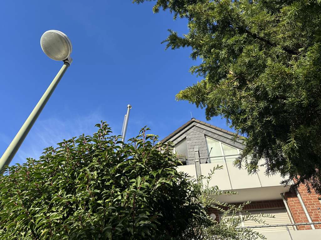 SELTEN:  MORGENSTERNSHEIDE + 2 TG-STELLPLÄTZE + NEU: WÄRMEPUMPE + GEPFLEGTE WOHNEINHEIT + SÜD-BALKON