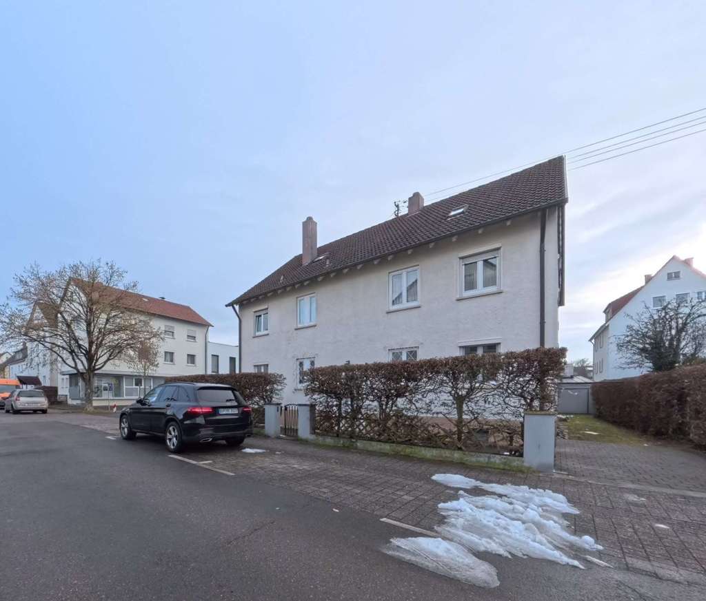 Immobilie in Eislingen/Fils - 🏡 Vermietetes MFH Eislingen ✅ 3 Einheiten | 228 m² | 465 m² | Modernisiert | Garage+Stpl. - Bild 2