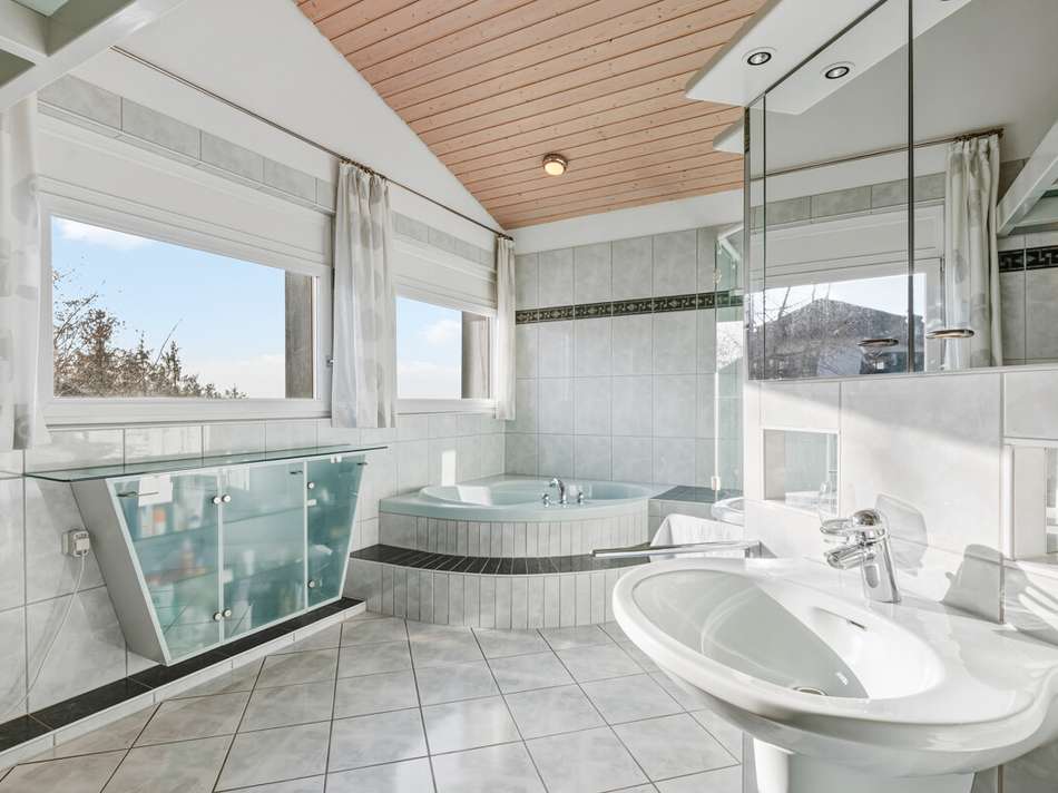 Hauptbadezimmer