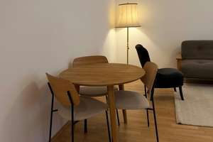 Stilvolle 2,5-Zimmer-Altbauwohnung im Hochparterre — Erstbezug nach Sanierung