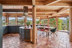 Architektenhaus mit Weitblick – Chalet-Charme trifft auf zeitlose Holzarchitektur in Arnoldshain – Die vollständige Adresse der Immobilie erhältst du vom Anbieter., 61389 Schmitten – Vorschaubild 3