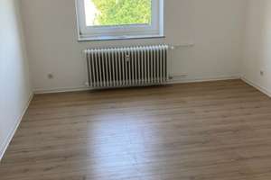 Schöne Aussicht - 2- Zimmer Wohnung zum 16.07! – Rheinstr. 82, 27570 Geestemünde, Bremerhaven – Vorschaubild 2