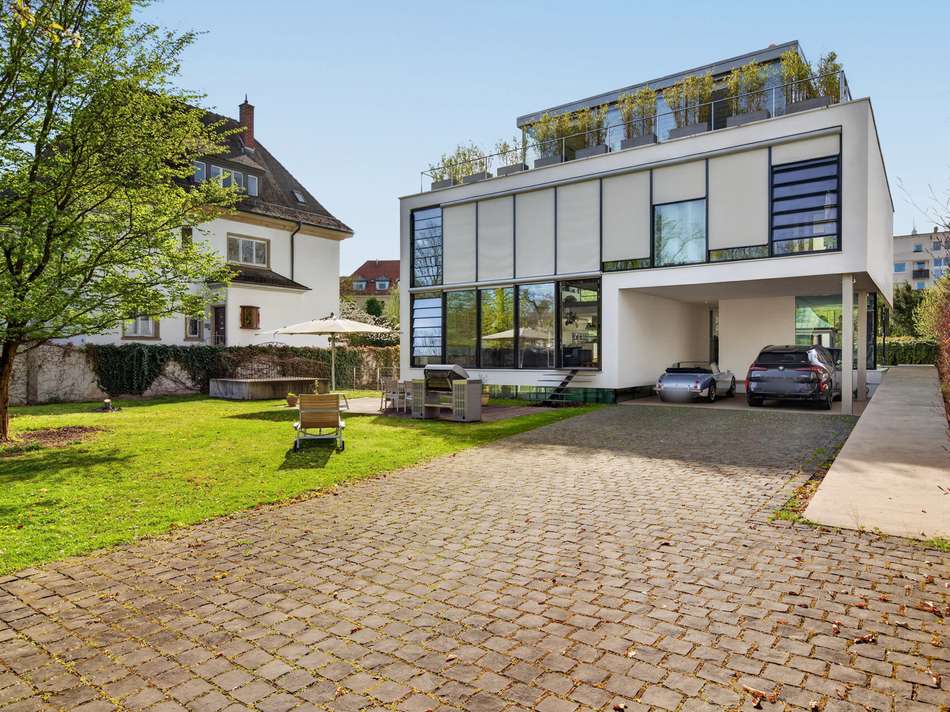 Garten und Außenansicht
