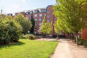 Wohnung mit Balkon und Parkett – Bad mit Wanne – EBK möglich – Lohrstraße 26, 9113 Schloßchemnitz, Chemnitz – Vorschaubild 3