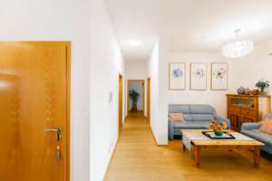 Komfortables Wohnen in gepflegtem Ambiente – 4,5 Zimmer mit Balkon – Die vollständige Adresse der Immobilie erhältst du vom Anbieter., 89231 Neu-Ulm – Vorschaubild 4