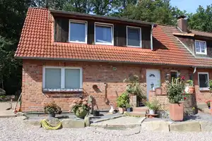 Ein Domizil in ruhiger Lage mit 3 Wohneinheiten, Pferdestall, Werkstatt und Padock – Segeberg (Kreis) – Vorschaubild 4