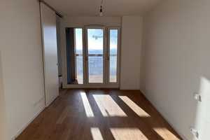 Hafencity: Erstbezug, Traumblick auf Elphi und Elbe, Einbauküche, Schrank Ankleide, Unterschrank Bad – Lucy-Borchardt-Straße 4, 20457 Hamburg – Vorschaubild 23