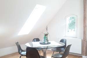 TRAUMHAFT*2 Schlafzimmer*SUPER SCHÖNES DG*GARTEN*mit Anmeldung*INTERNATIONALS WELCOME – Gernsstraße 13, 30659 Bothfeld, Hannover – Vorschaubild 5
