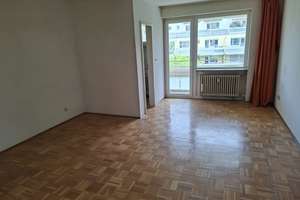 KOMPLETT RENOVIERTES APP. MIT BALKON UND BLICK INS GRÜNE – Volkartstrasse 0, 80636 Dom Pedro, München – Vorschaubild 8