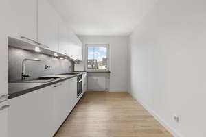 Moderne Wohnung mit Einbauküche, Balkon &  2 Parkplätze! – Fichtenstraße 12, 42283 Barmen, Wuppertal – Vorschaubild 5