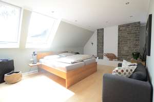 Schön saniertes, großzügiges Einfamilienhaus mit Kamin und sonnigem Garten – 65760 Eschborn – Vorschaubild 9