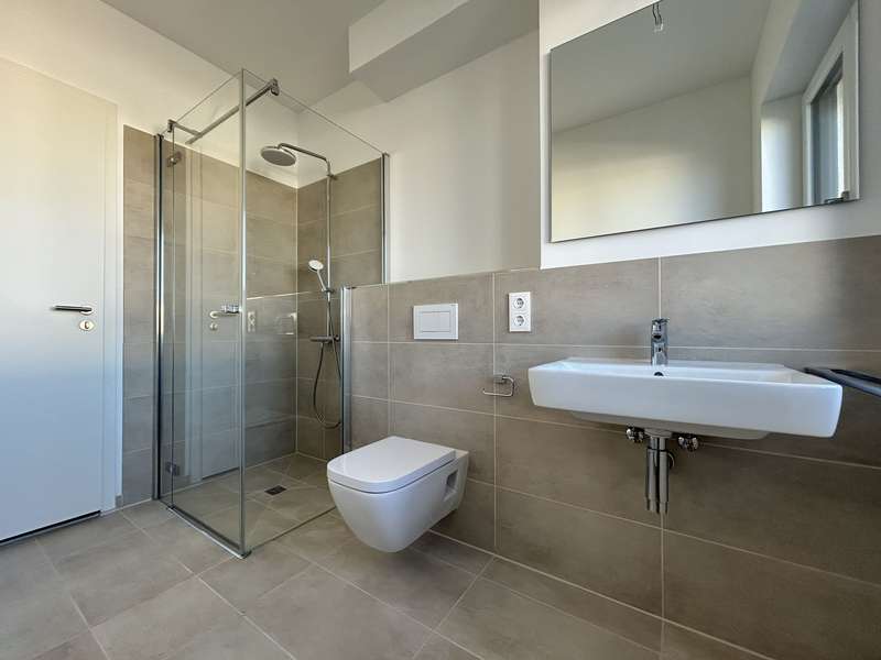 **Erstbezug** 5-Raum-Wohnung mit sonniger Terrasse in Dresden-Friedrichstadt - Photo 3