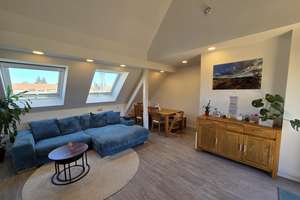 Provisionsfrei: Exklusive, lichtdurchflutete 3½ Zimmer Dachgeschosswohnung mit Ausbaureserve – Tangermünder Weg 18, 13583 Falkenhagener Feld, Berlin – Vorschaubild 1