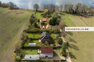 IMMOBERLIN.DE - Traumlage! Charmantes Einfamilienhaus mit Südgarten beim Krampnitzsee