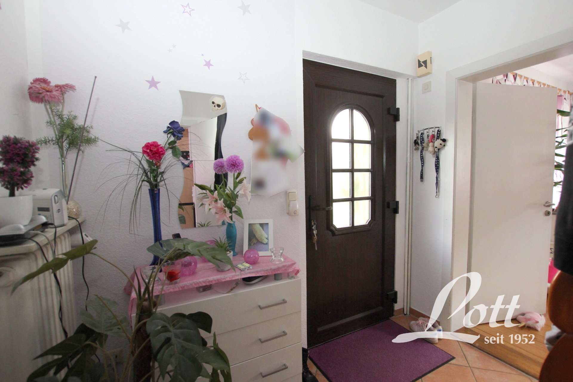 Immobilie in Apen - +++ Teilmodernisierte Doppelhaushälfte - gut vermietet - im Ortskern von Augustfehn! +++ - Bild 3