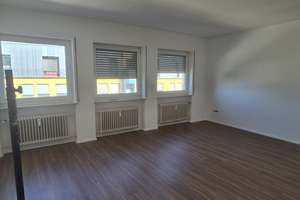 Helle, frisch renovierte 2-Zimmer-Wohnung mit Balkon in Nürnberg – Allersbergerstraße 86, 90461 Galgenhof, Nürnberg – Vorschaubild 2