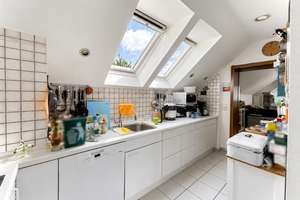 Lichtdurchflutete Maisonette mit Dachterrasse, offenem Kamin und zwei Carports – 37081 Grone, Göttingen – Vorschaubild 6