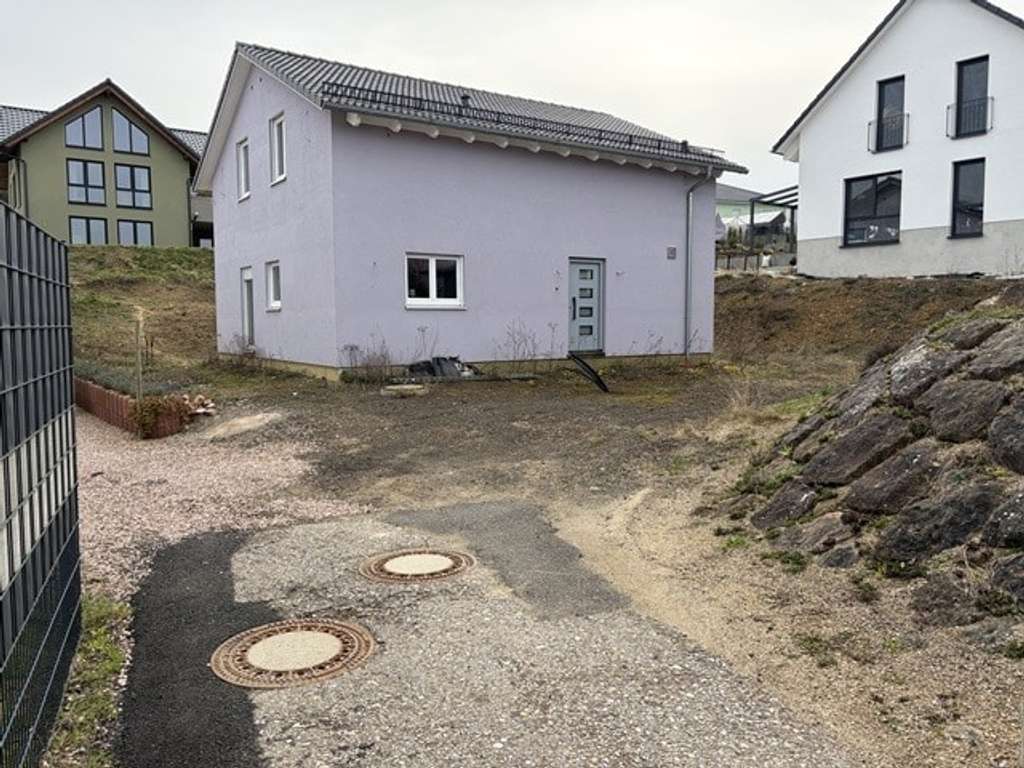 Immobilie in Blankenheim - * Im Auftrag der betreibenden Gläubigerin* Für den Erwerber provisionsfrei* Freistehendes Wohnhaus - Bild 0