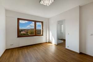 Schönes Reihenendhaus mit Garage & Südgarten, PV Anlage und viel Platz – Die vollständige Adresse der Immobilie erhältst du vom Anbieter., 45239 Fischlaken, Essen – Vorschaubild 9