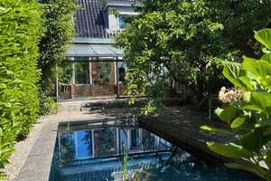 Traumhafte, kernsanierte Doppelhaushälfte mit Wintergarten und Teich in Hamburg-Meiendorf – Die vollständige Adresse der Immobilie erhältst du vom Anbieter., 22145 Rahlstedt, Hamburg – Vorschaubild 2