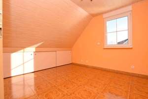 Schöne, moderne Doppelhaushälfte mit offener Küche, Kamin, Wintergarten + Garage... – Die vollständige Adresse der Immobilie erhältst du vom Anbieter., 38471 Rühen – Vorschaubild 12