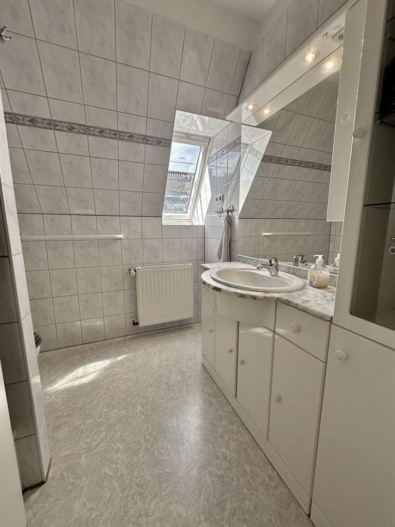 Immobilie in Norderstedt - Charmantes Einfamilienhaus mit Einliegerbereich in ruhiger Lage von Norderstedt - Bild 4