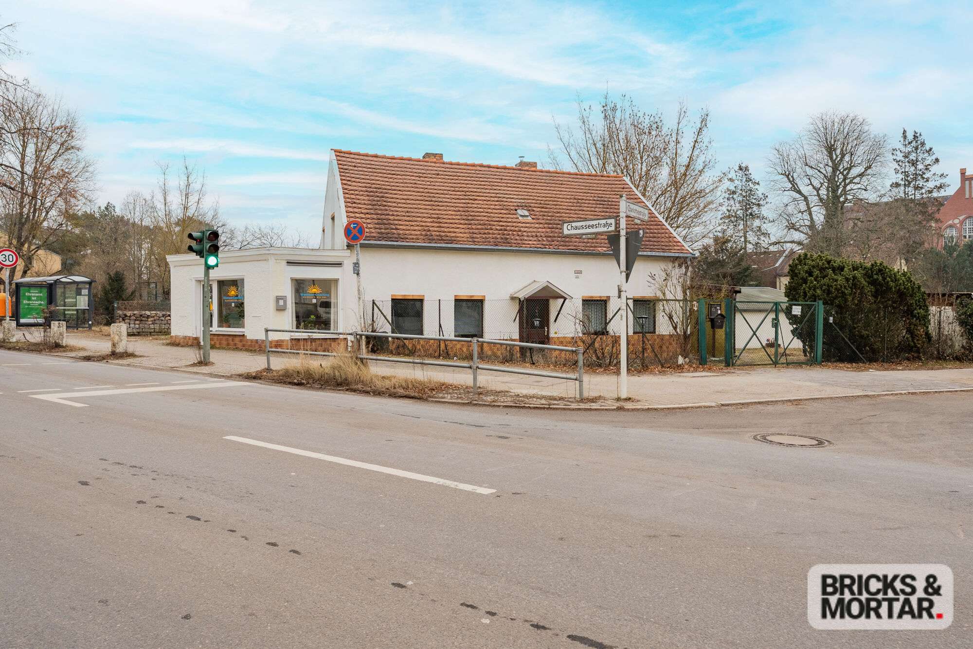 Ihr neues Zuhause in Wannsee – historisches Einfamilienhaus mit Bungalow& entzückender Gartenidyll, Berlin – Bild 2