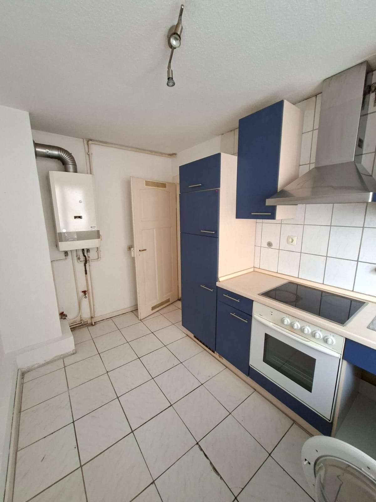 S-WANGEN: Leerstehende 2-Zi.-Wohnung mit 51 qm * renovierungsbedürftiger Zustand *, Stuttgart – Bild 3