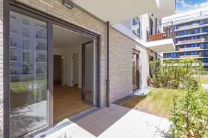 Kleinod | 2-Zi Gartenwohnung in Süd-Ost-Ausrichtung | EBK | Blick auf Parkfläche – Friedenauer Höhe 21, 12159 Friedenau, Berlin – Vorschaubild 4