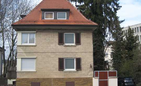 *Umfangreich saniert + modernisiert* Interessantes Wohnhaus mit variablen Nutzungsmöglichkeiten