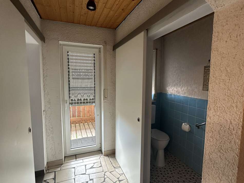 EG-WC und Duschbad