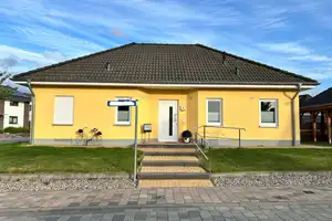 Barrierefreier Wohntraum mit Wintergarten in ruhiger Lage bei Lübeck – Nordwestmecklenburg (Kreis) – Vorschaubild 1
