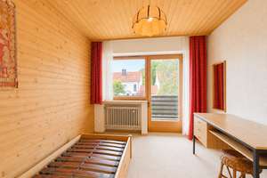 Schönes 2-Familienhaus mit Renovierungsbedarf-großzügiges Eckgrundstück in gefragter Lage von Poing – Die vollständige Adresse der Immobilie erhältst du vom Anbieter., 85586 Poing – Vorschaubild 16
