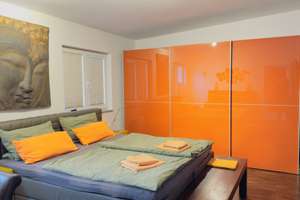 Luxuriöses 2-Zimmer Penthouse Vollauslastung mit Balkon in Köln-Marienburg