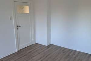 ruhige Maisonette-Wohnung, 3 1/2 Zimmer, ca. 96 qm, Balkon, EBK, Keller in Brhv.-Wulsdorf – Lindenallee 51, 27572 Wulsdorf, Bremerhaven – Vorschaubild 16