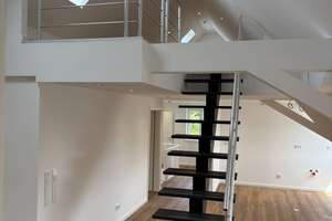 Galerie-Dachgeschosswohnung in Obermenzing mit luxuriöser Küche -Erstbezug n. hochwertiger Sanierung – Verdistr. 94, 81247 Obermenzing, München – Vorschaubild 3