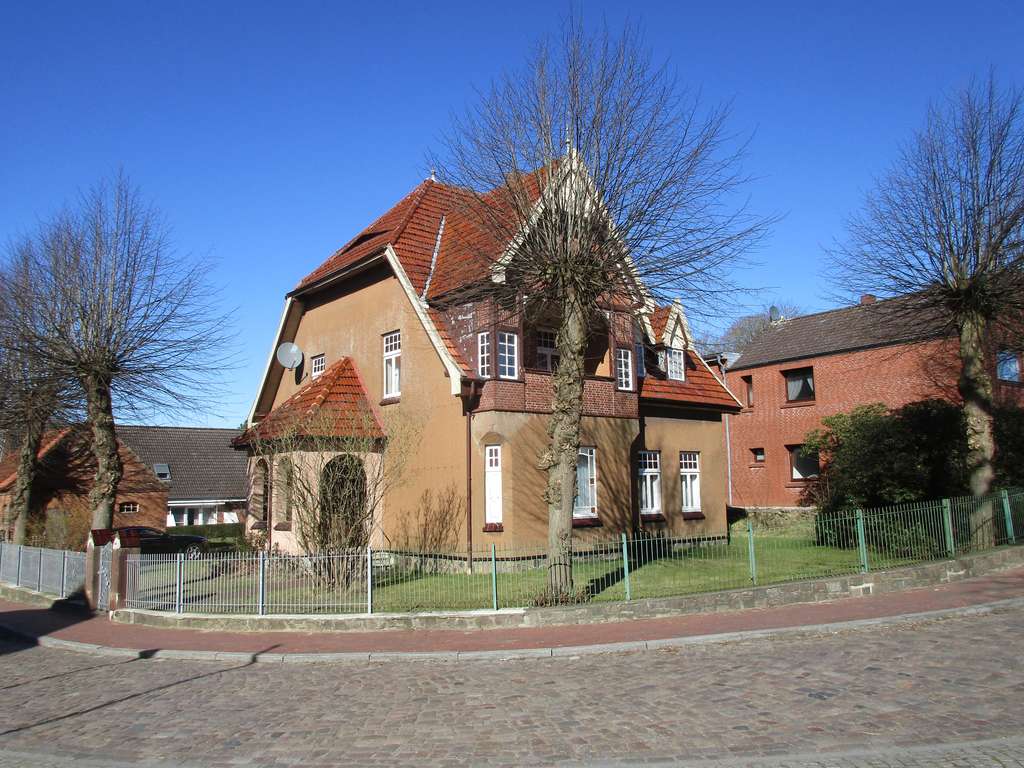 Immobilie in Drage - Charmantes Wohnhaus mit Ausbaupotenzial in Hohenaspe von Privat - Bild 1