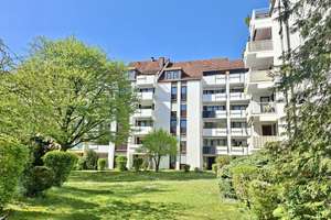 Hier können Sie einziehen! gemütliche 4 ZKB-Wohnung mit Dachterrasse und TG-Stellplatz! – Die vollständige Adresse der Immobilie erhältst du vom Anbieter., 86167 Lechhausen-Ost, Augsburg – Vorschaubild 2