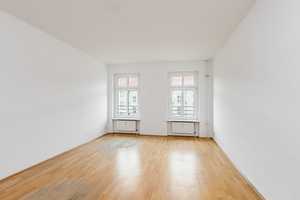 Provisionsfrei: Bezugsfreie 3-Zimmer-Wohnung am Soho House
Free 3-room apartment at Soho House – Berlin – Vorschaubild 3