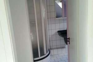 SEHR SCHÖNE MAISONETTE WOHNUNG 3 RAUM MIT 2 BÄDERN IN RUHIGER GRÜNER ZENTRALER LAGE VON BOCHUM – Die vollständige Adresse der Immobilie erhältst du vom Anbieter., 44793 Kruppwerke, Bochum – Vorschaubild 36