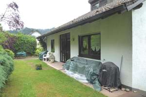 Wohnen mit Charakter: Besonderes Haus mit Wintergarten, Einliegerwohnung und Freiraum für Ideen – Die vollständige Adresse der Immobilie erhältst du vom Anbieter., 77773 Schenkenzell – Vorschaubild 3