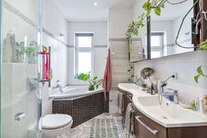 Property thumbnail 9