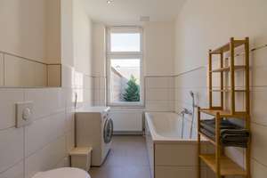 From 01.04 Amazing, bright flat in Prenzlauer Berg with balcony – Die vollständige Adresse der Immobilie erhältst du vom Anbieter., 10407 Prenzlauer Berg, Berlin – Vorschaubild 23