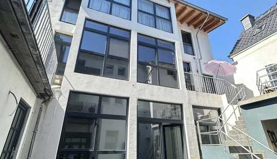 Bild von 2 Häuser, 5 Wohnungen, top Rendite | Einzigartiges Immobilienangebot