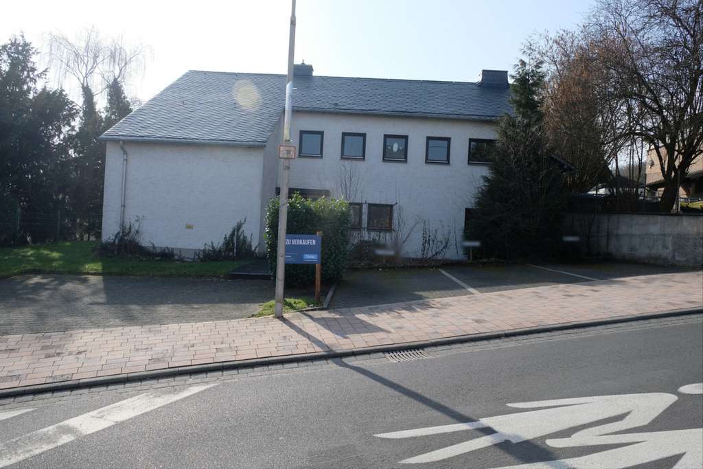 Immobilie in Nickenich - Mehrgenerationen oder Wohnen und Arbeiten unter einem Dach in Nickenich - Bild 1