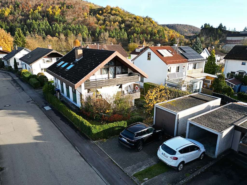 Immobilie in Schelklingen - Kapitalanlage mit Zukunft! Einfamilienhaus mit 3 vermieteten Wohneinheiten! - Bild 3