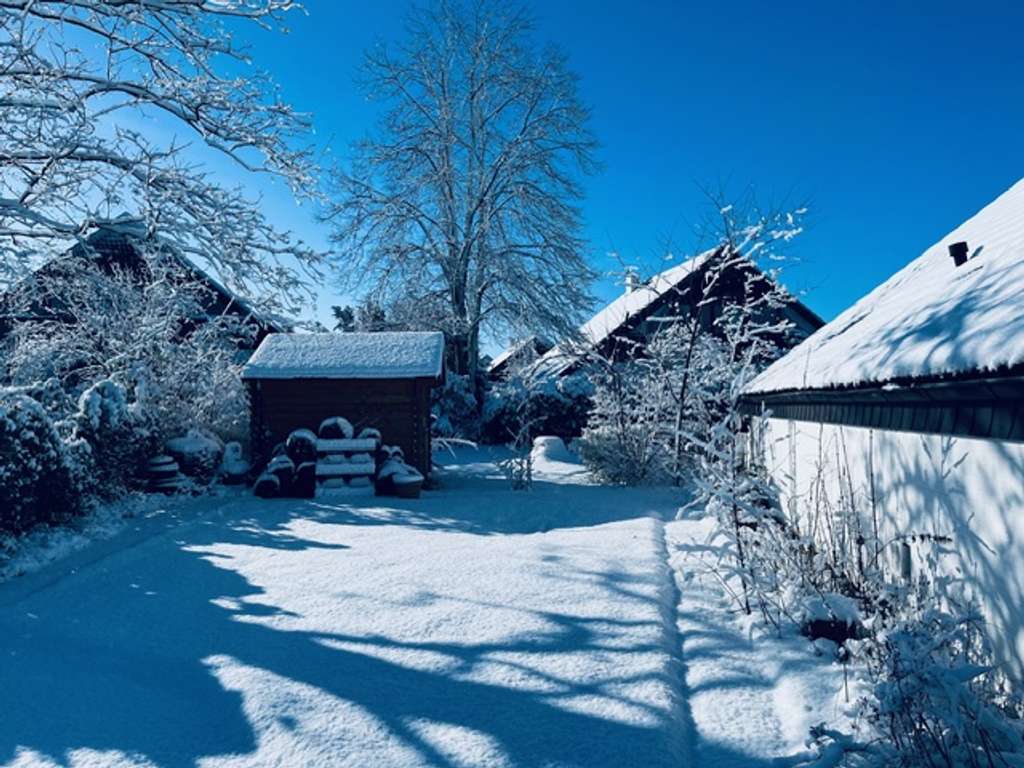 Immobilie in Achim - Renovierungsbedürftiges 14-Zimmer Einfamilienhaus in Achim - Bild 3