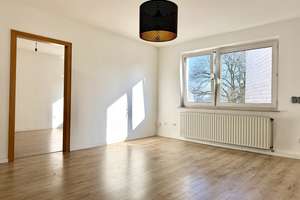 Helle 2-Zimmer-Wohnung mit Einbauküche in zentraler Lage – ruhig gelegen & sofort frei – Deweerthstr. 43, 42107 Elberfeld, Wuppertal – Vorschaubild 1